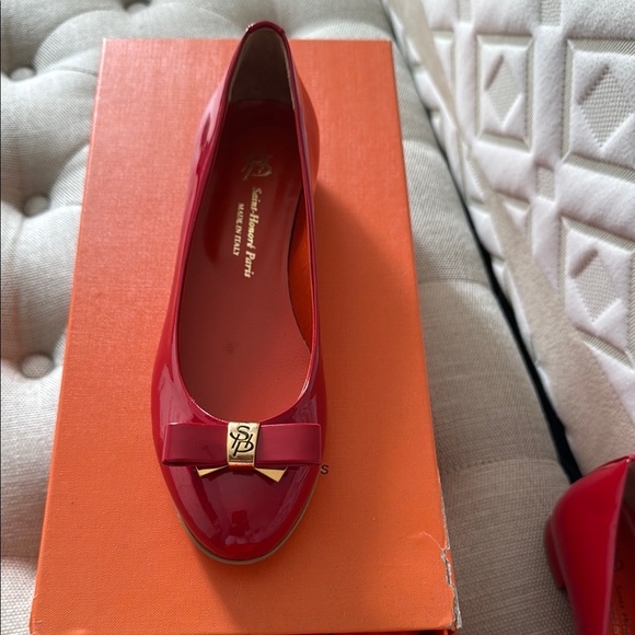 saint Honore paris Shoes - Elegant Red Flats with Bow Detail